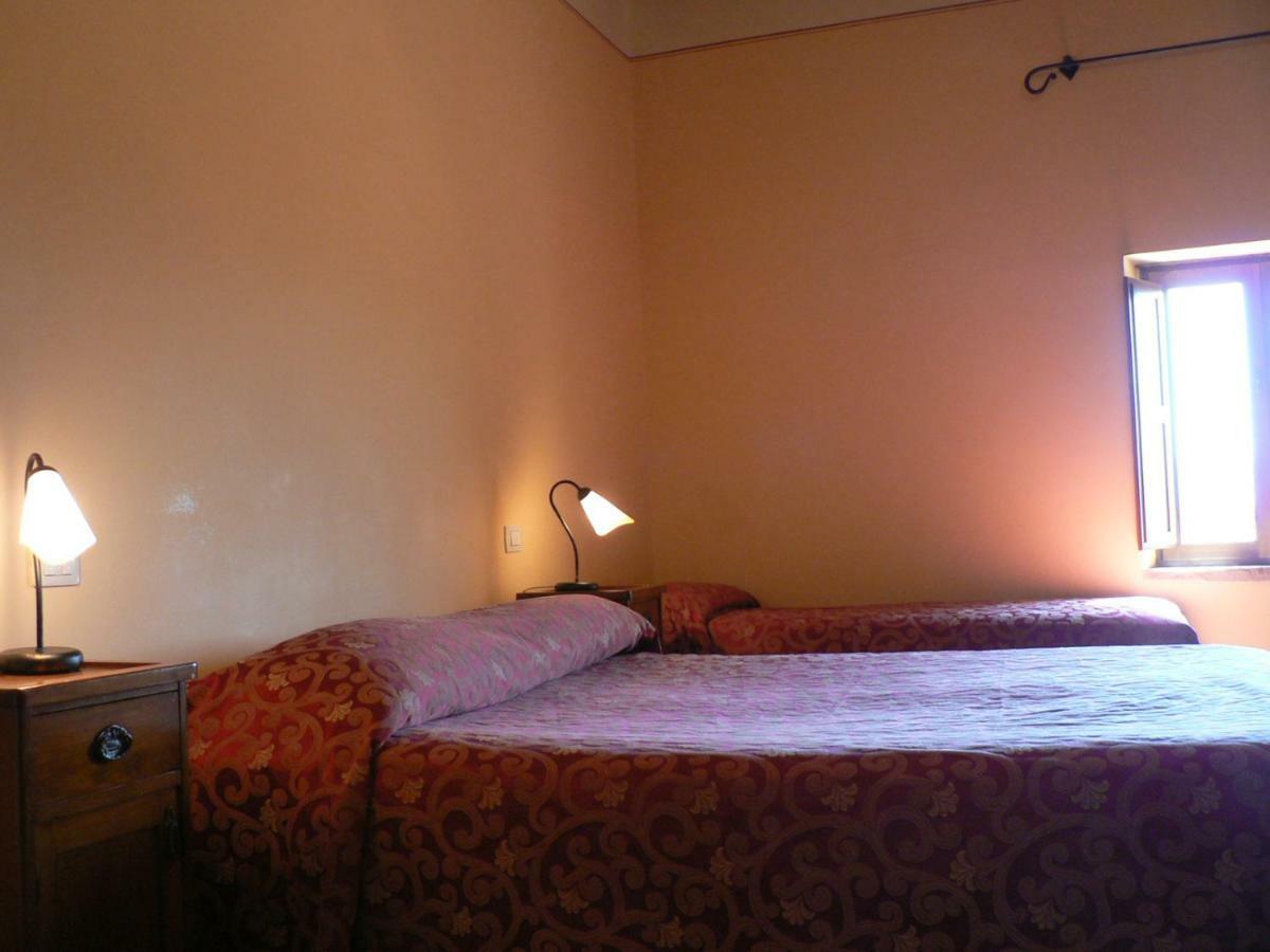 La Palombaia Guest House สโปเลโต ภายนอก รูปภาพ