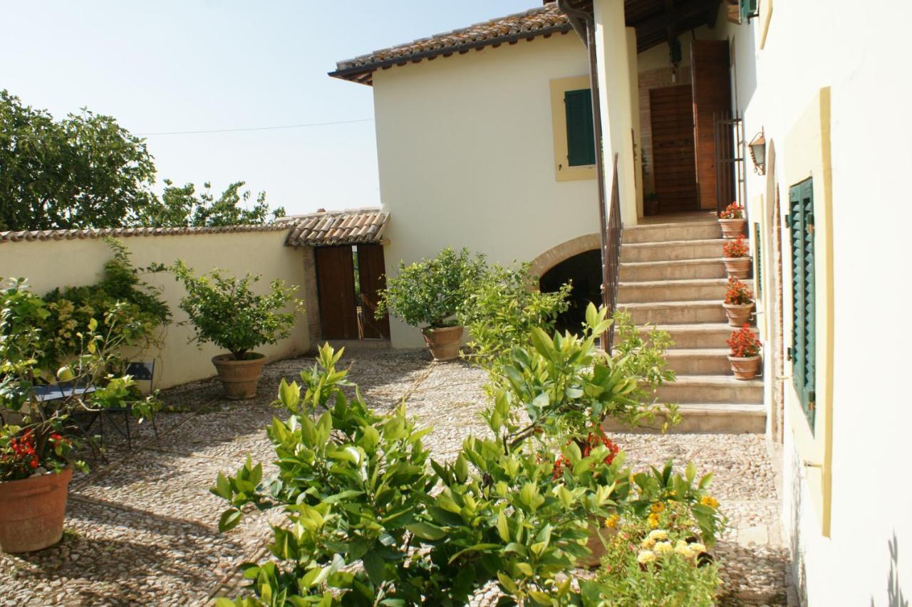 La Palombaia Guest House สโปเลโต ภายนอก รูปภาพ